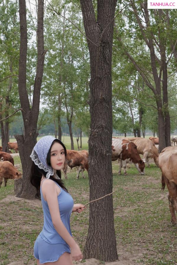   [XiuRen]高清写真图 2024.06.28 No.8777 小薯条nienie 放牛娃主题第24张图片